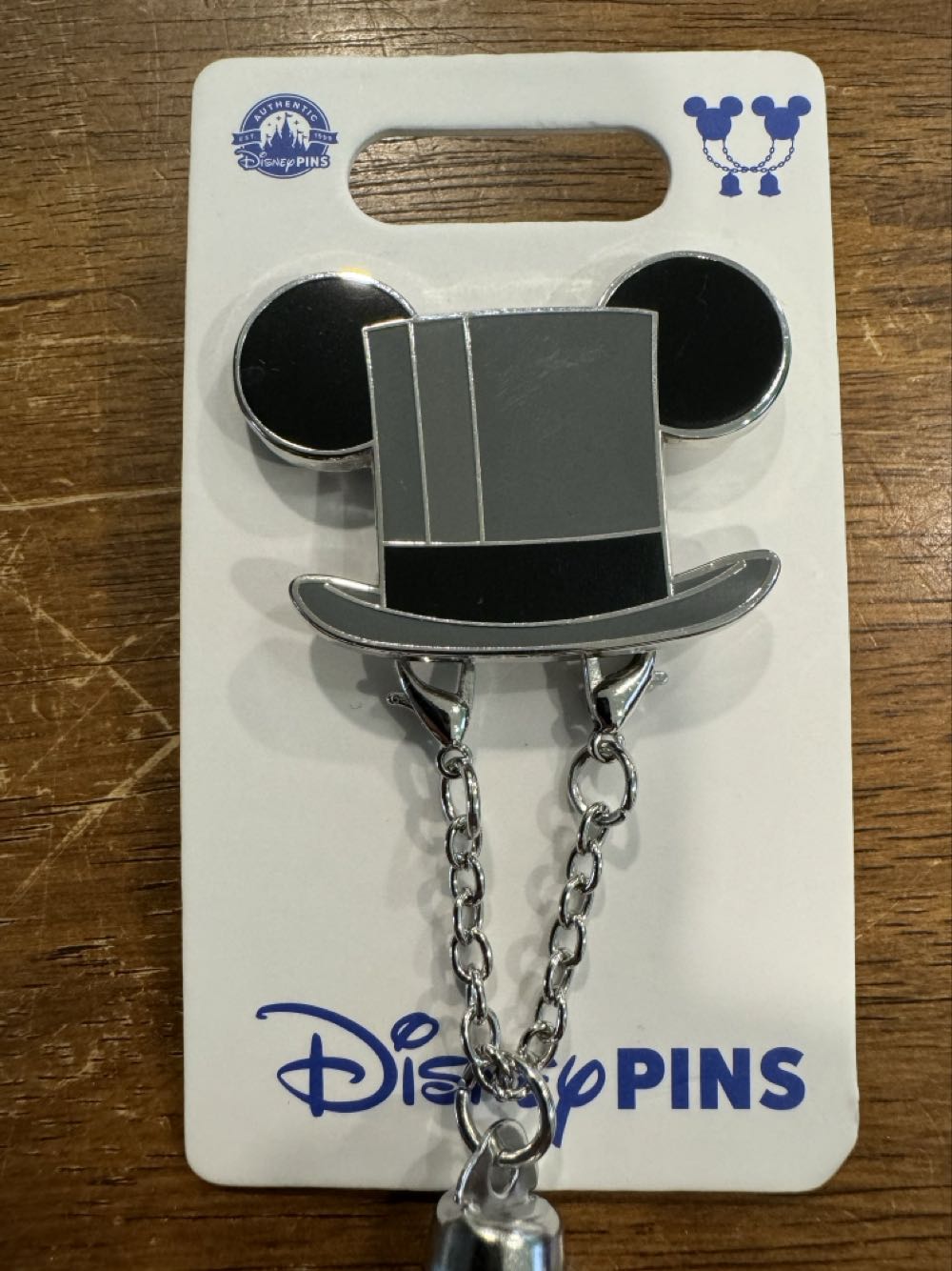 Mickey Groom Hat Bell - Enamel Pin With Dangle Bell pin collectible [Barcode 400966721313] - Main Image 2