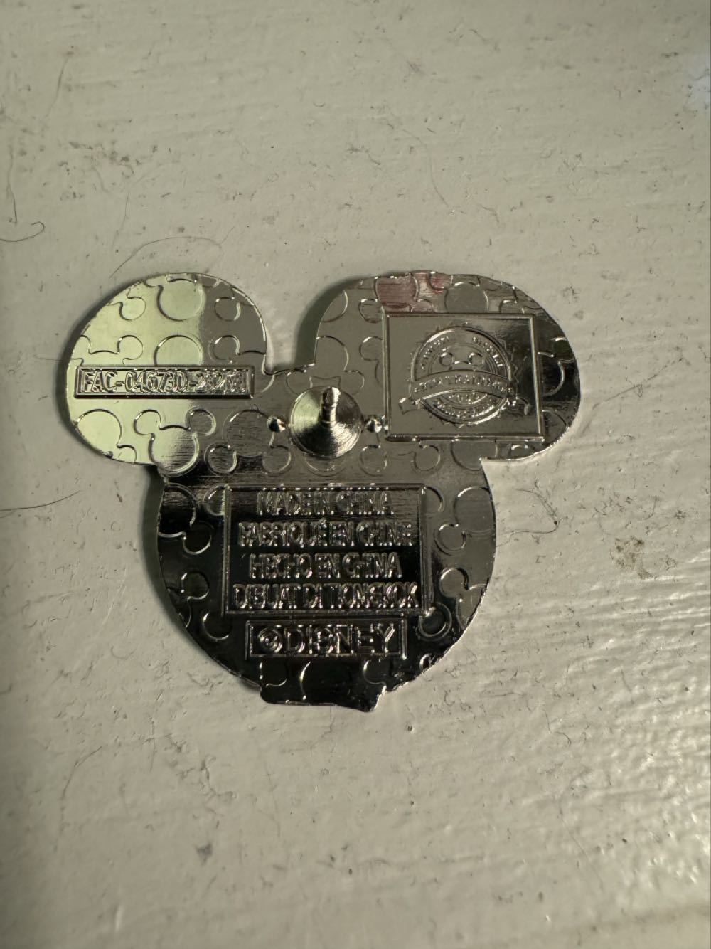 Captain Hook, Villains Mickey Ears  pin collectible - Main Image 2