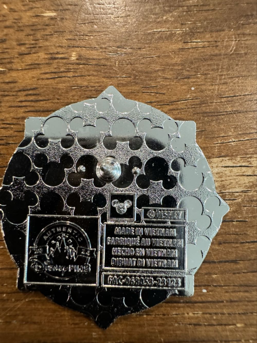 Valentino And Star, Wish  pin collectible - Main Image 2