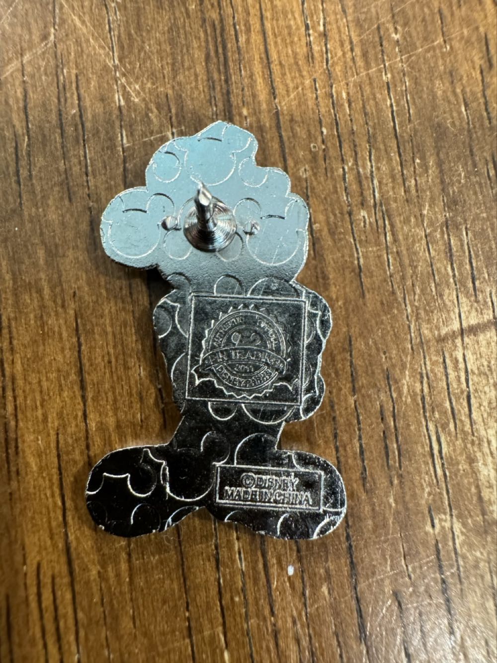 Mickey Mouse, policeman, small  pin collectible - Main Image 2