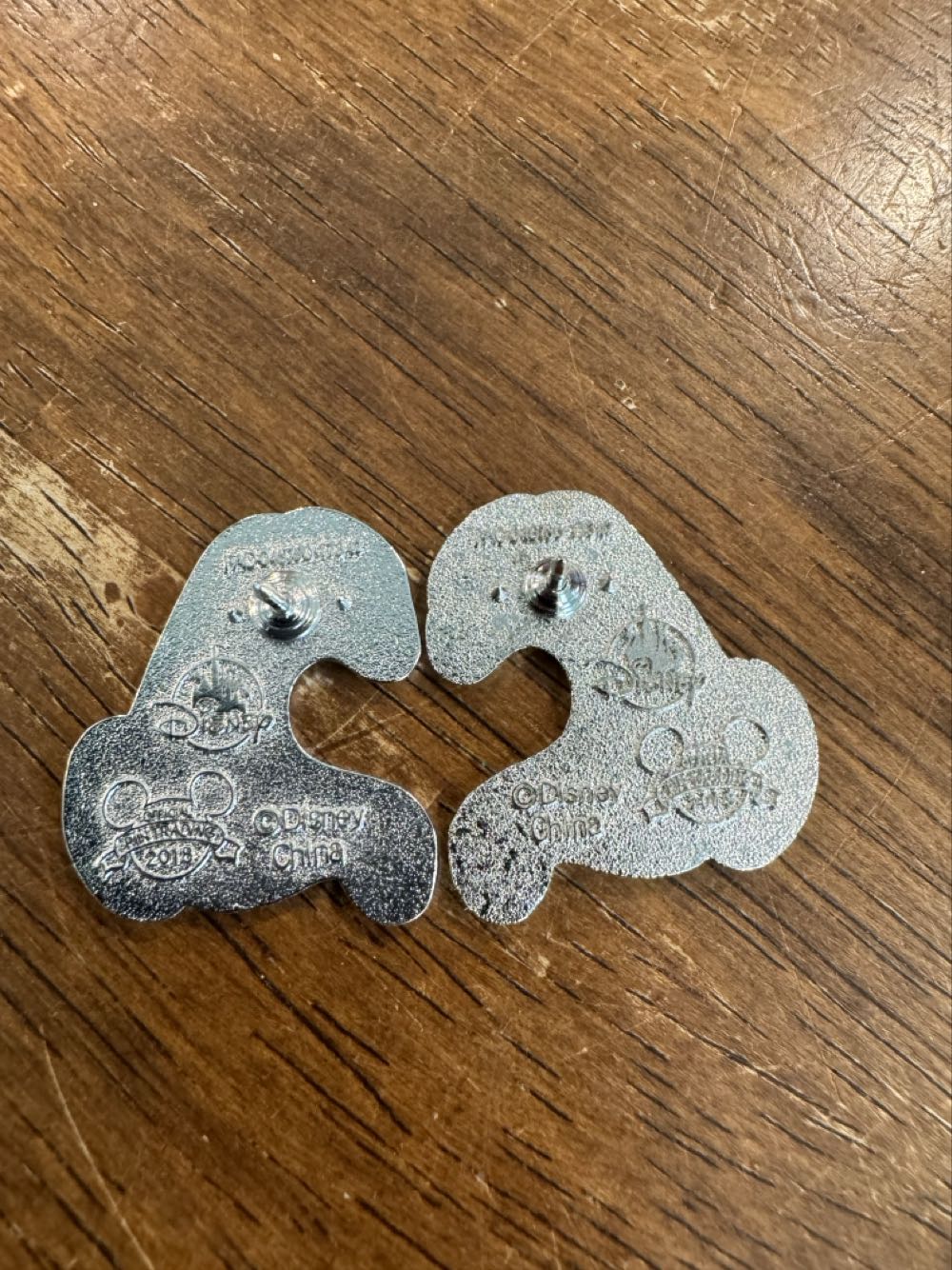 Mickey Mouse Heart Hands Set, Left And Right  pin collectible - Main Image 2