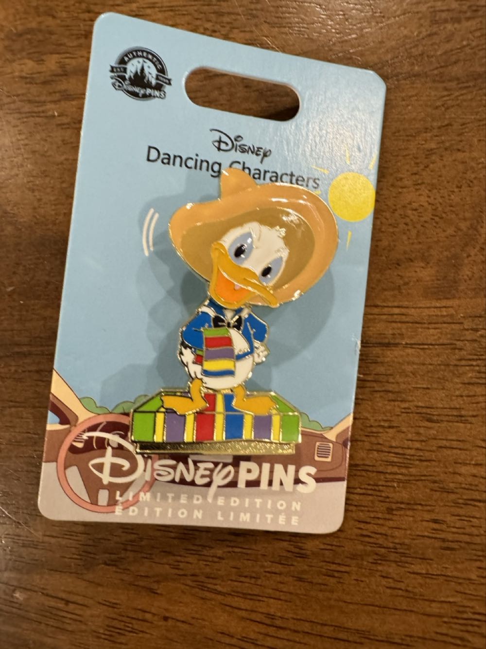 Donald Disney Duck Three Caballeros Dancing Characters  pin collectible [Barcode 400959875627] - Main Image 4