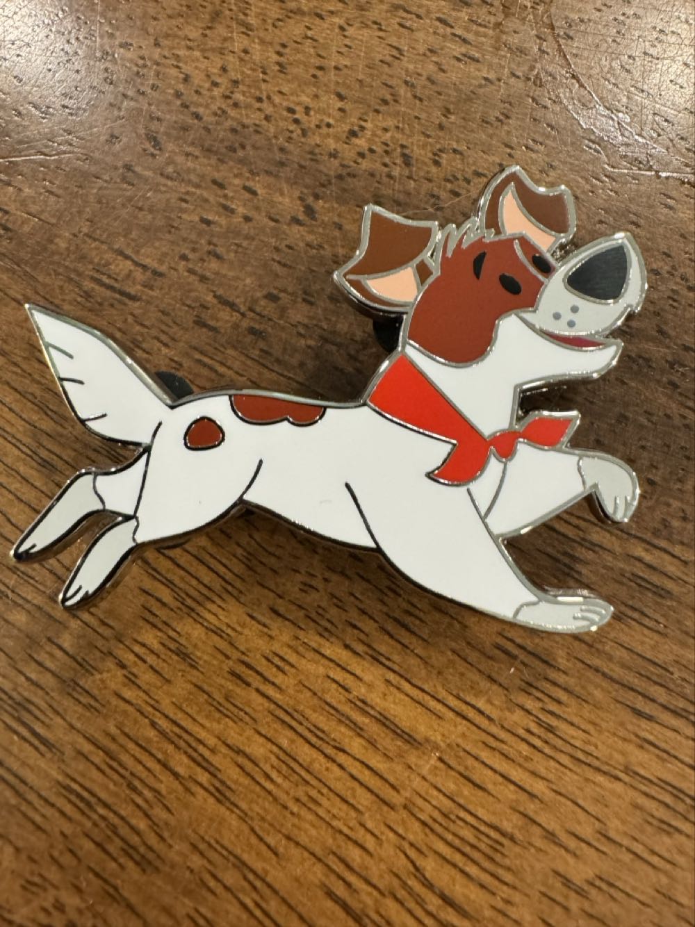 Minnie mouse, holding Mickey hat