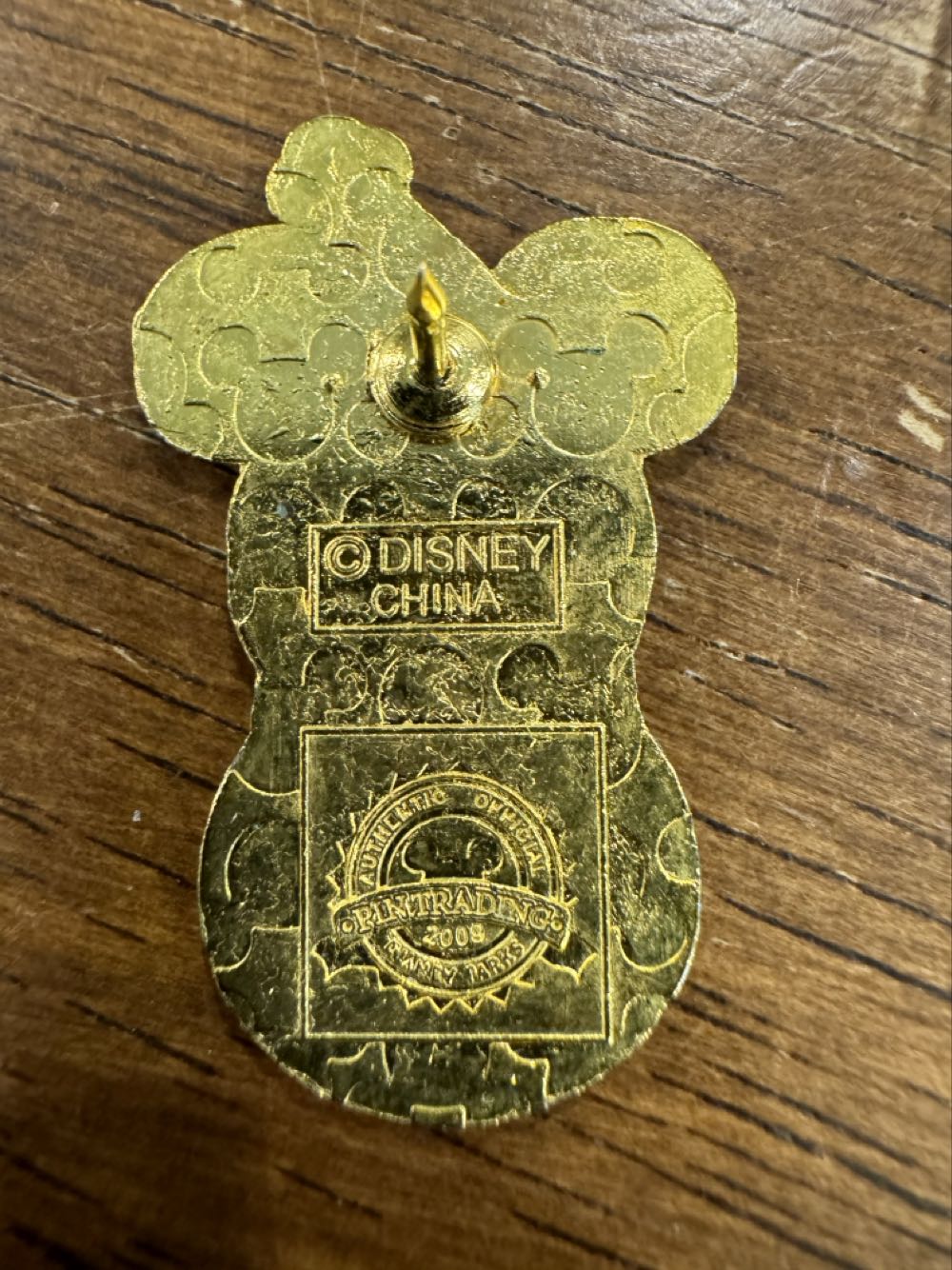 Mickey Mouse, Snowman  pin collectible - Main Image 2