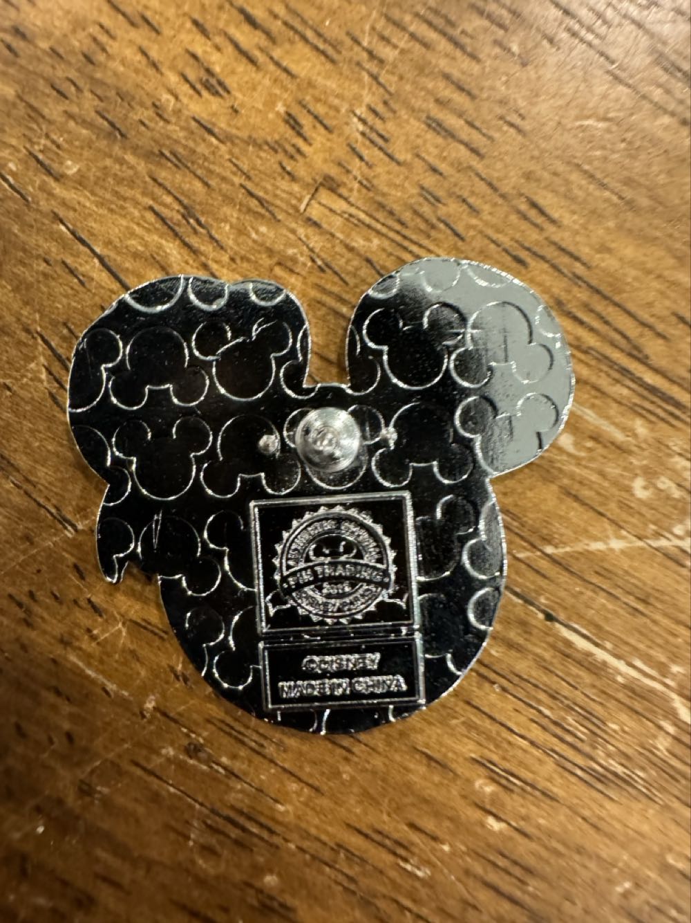 Mickey Ears, Donald Duck  pin collectible - Main Image 2