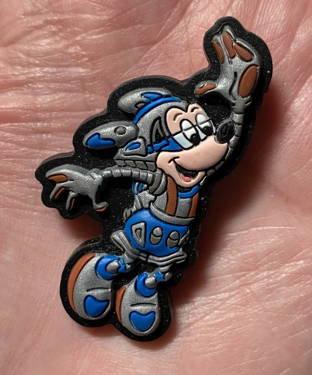 Mickey Mouse & Scissors, Brave Little Tailor