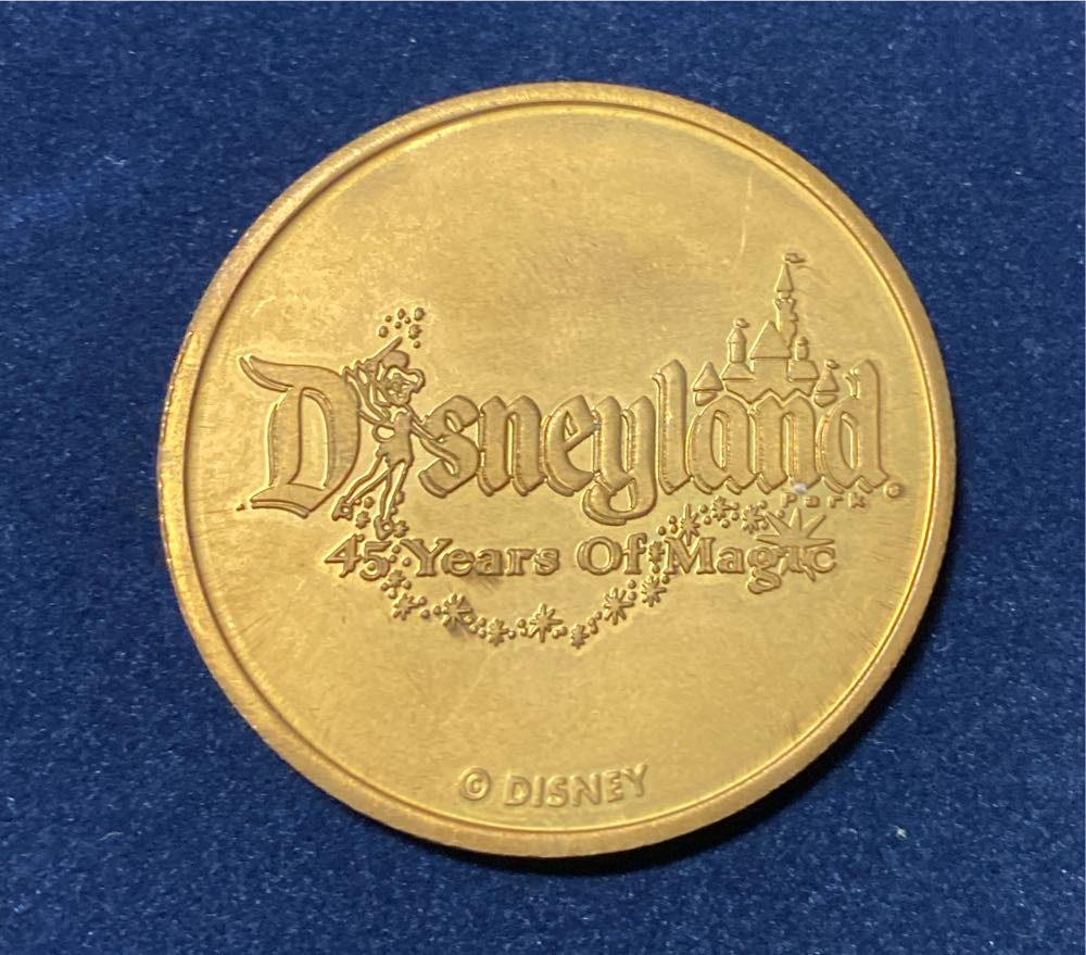 Disney Pinocchio Disneyland 45 Years Of Magic Brass Coin - Coin pin collectible - Main Image 2