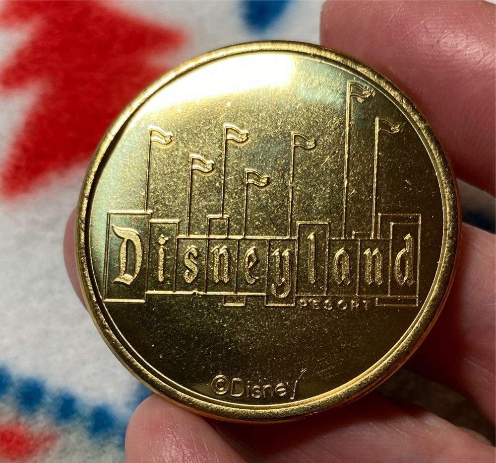 Magic Key Disneyland Disney Coin - Coin pin collectible - Main Image 2