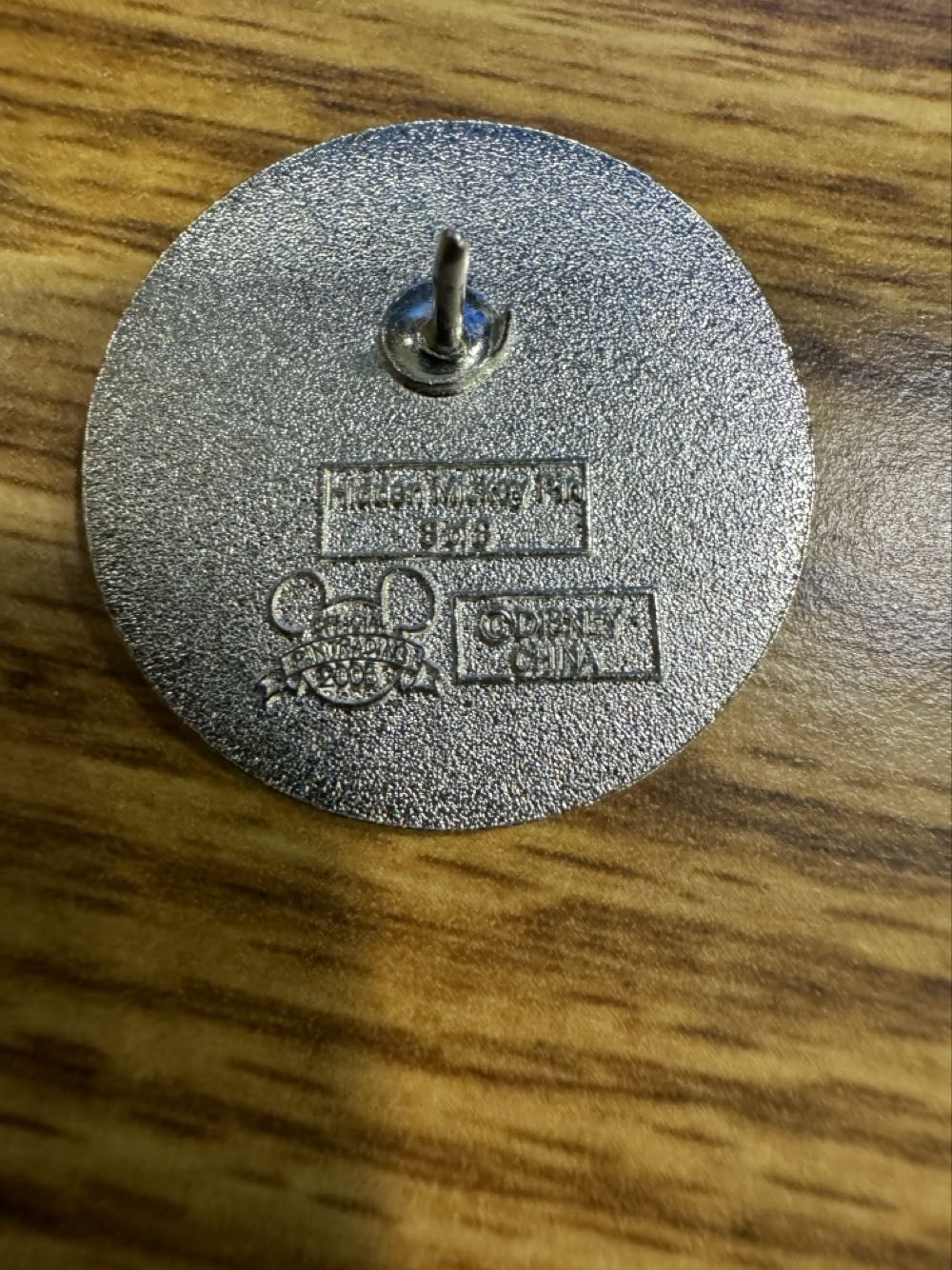 Mickey ears, light blue In blue circle  pin collectible - Main Image 2