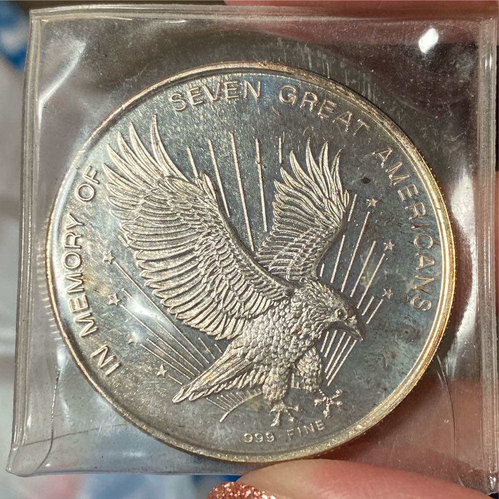 Space Shuttle Challenger January 28, 1986 - Coin pin collectible - Main Image 2