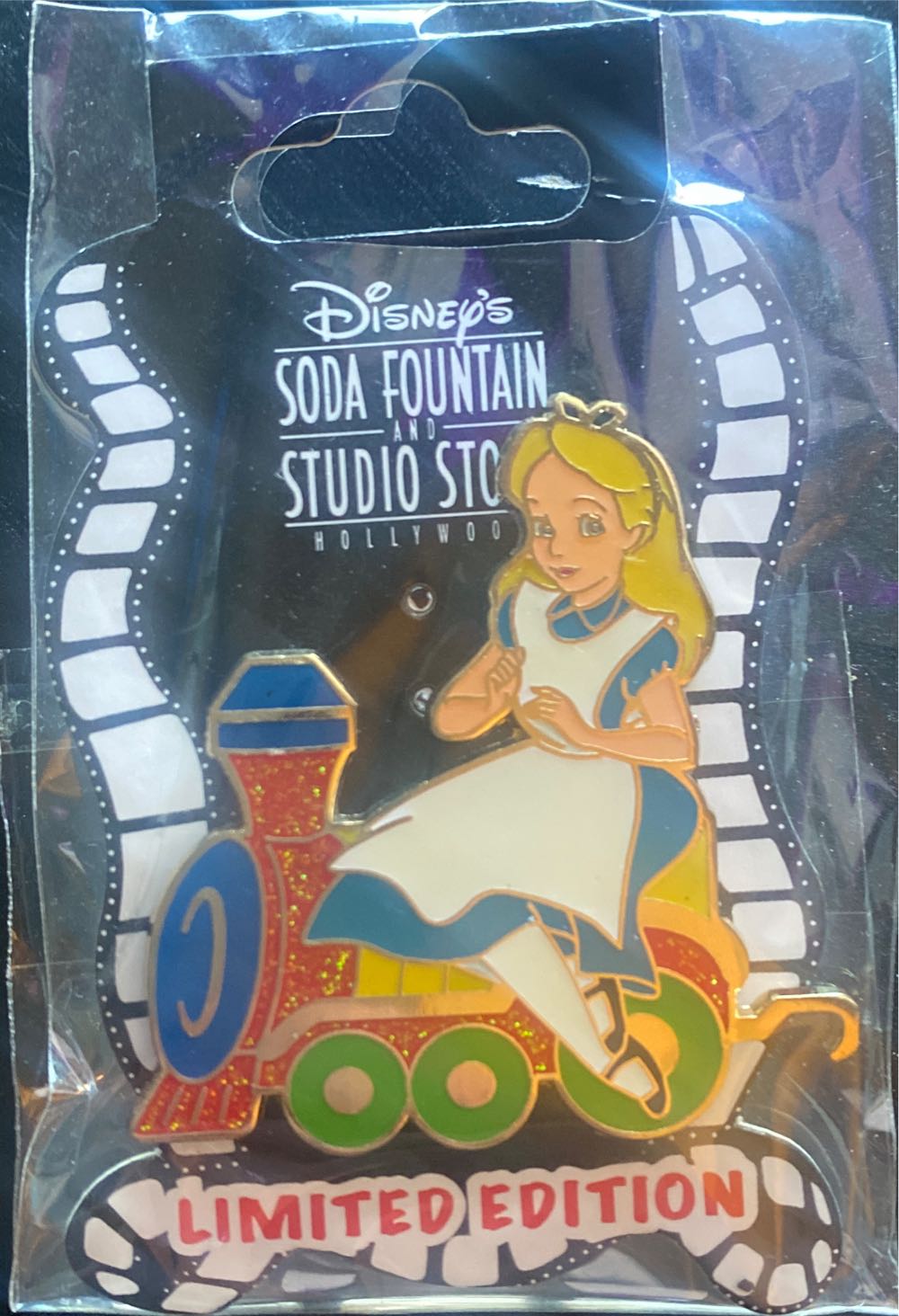 Disney 12 Months Of Magic Pins: Alice Wonderland