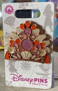 Hitchhiking Ghosts Ornament Pin