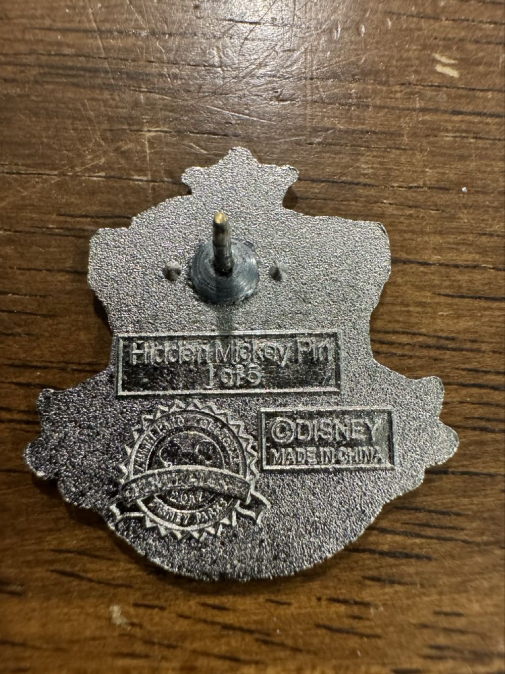 Mickey on red shield, Disneyland resort  pin collectible - Main Image 2