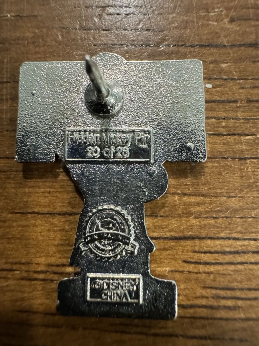 Tinker Bell, Letter T  pin collectible - Main Image 2