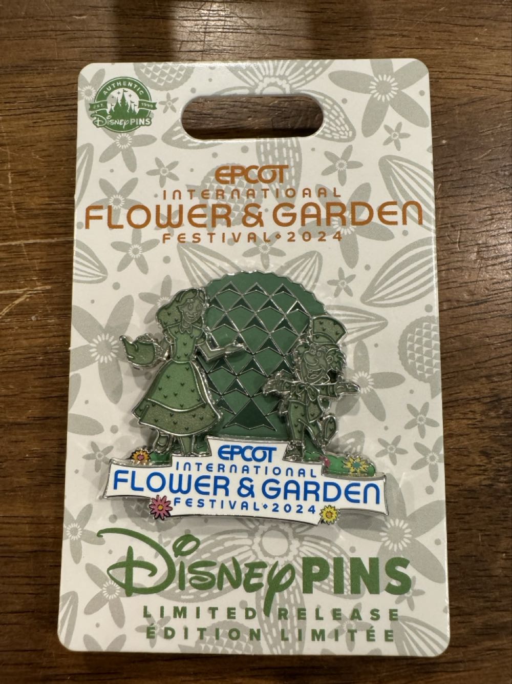 Epcot Flower & Garden 2024, Alice And The Mad Hatter  pin collectible [Barcode 400966269433] - Main Image 2