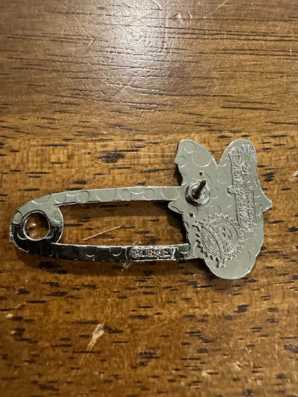 Daisy duck safety pin  pin collectible - Main Image 2