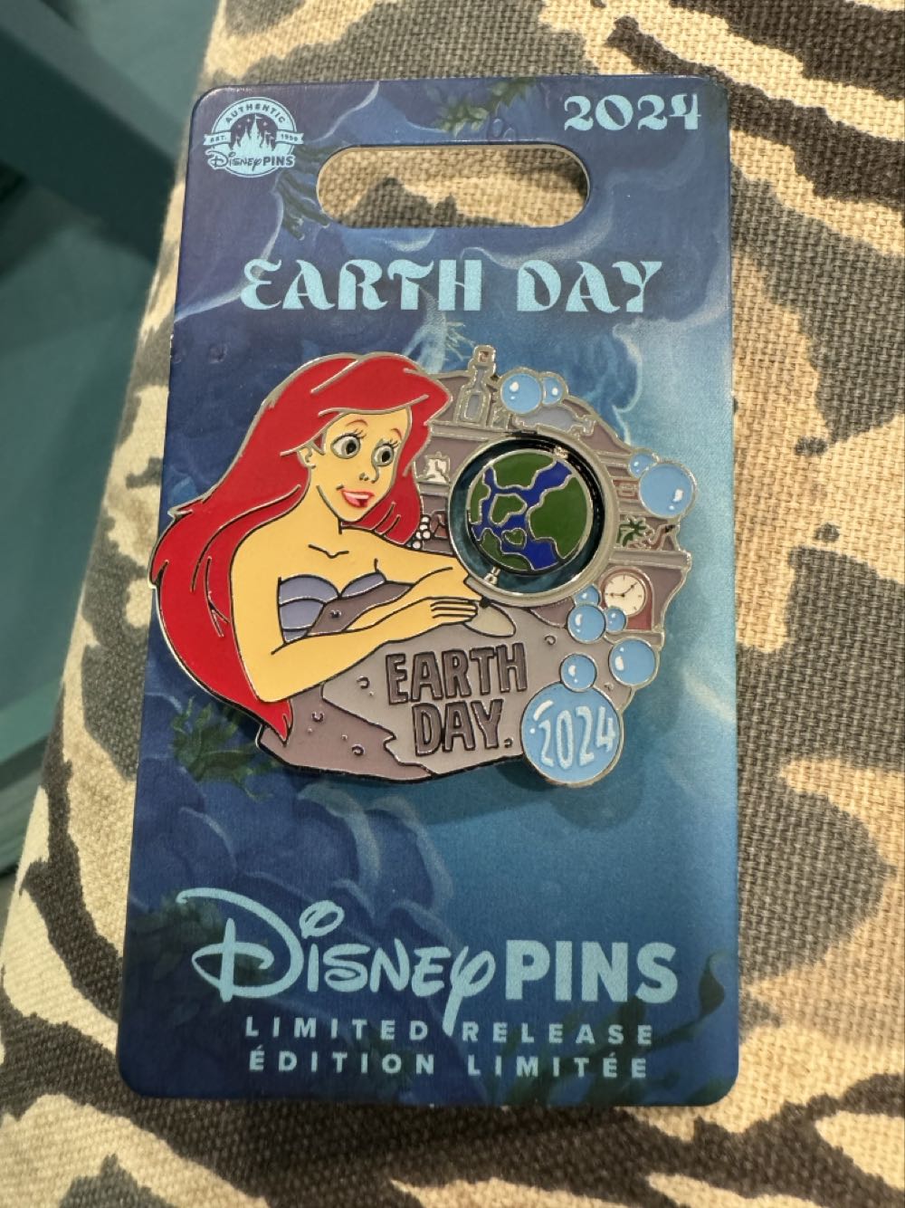 Earth Day 2024,Ariel, The Little Mermaid  pin collectible [Barcode 400972169420] - Main Image 2