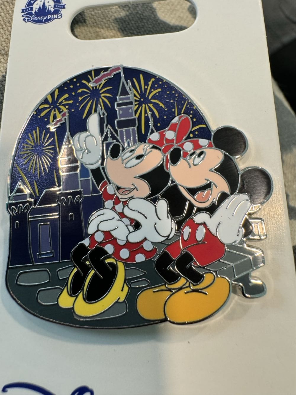 Mickey & Minnie Mouse Watching Fireworks at Castle  pin collectible [Barcode 400975819353] - Main Image 2