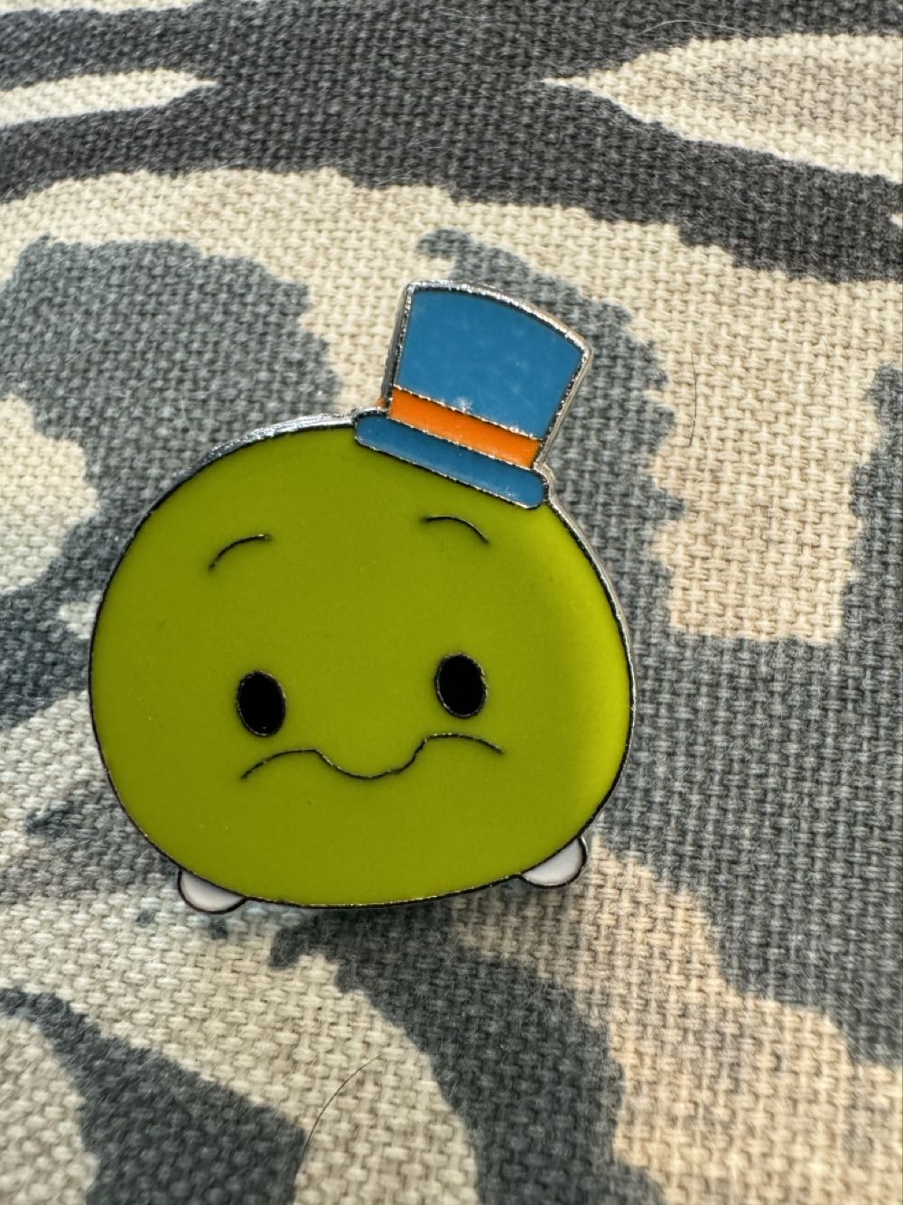 Scented Cupcakes Mystery Pin (Cheshire Cat)