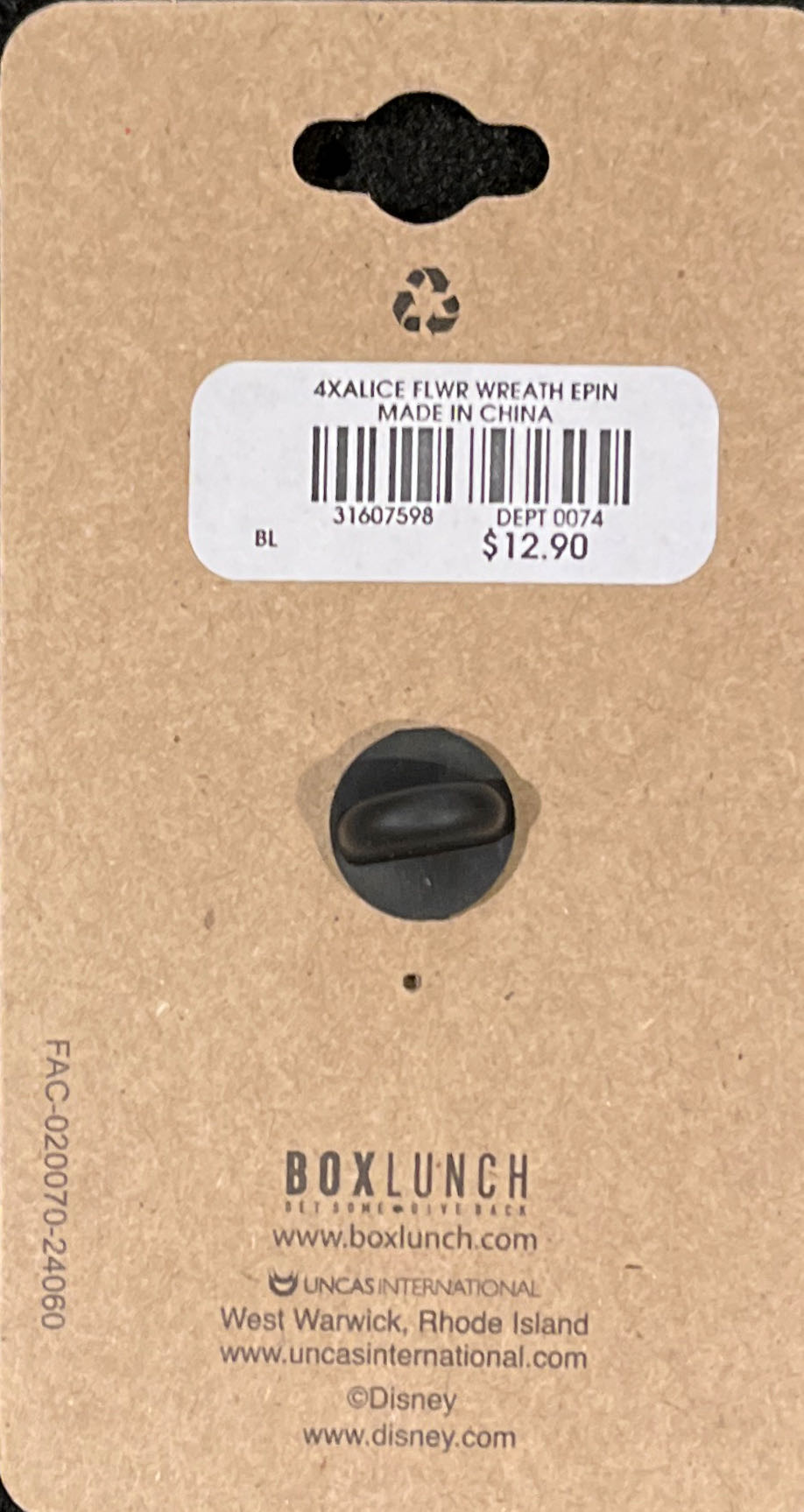 Alice In Flower Wreath - Boxlunch pin collectible [Barcode 31607598] - Main Image 2