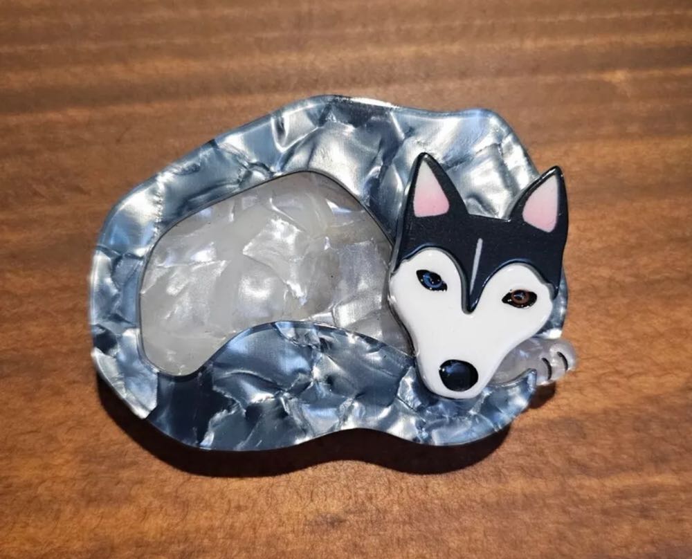 Erstwilder - Sammy Snow Dog - Brooch pin collectible - Main Image 2