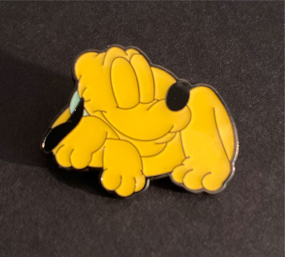 Wizarding World Of Harry Potter Pin Hogwarts Crest Rhinestone Universal Studios