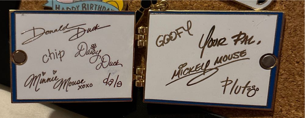 Autograph Book  pin collectible - Main Image 4