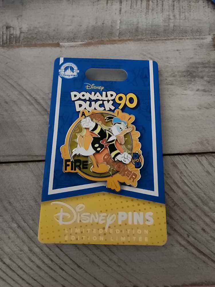 Donald Duck - Real Fire Quacker - 90th Anniversary

  pin collectible [Barcode 400971869963] - Main Image 2