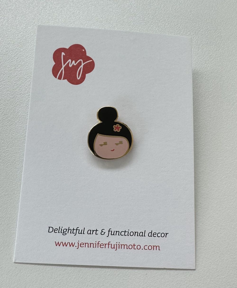 Girl  pin collectible - Main Image 2