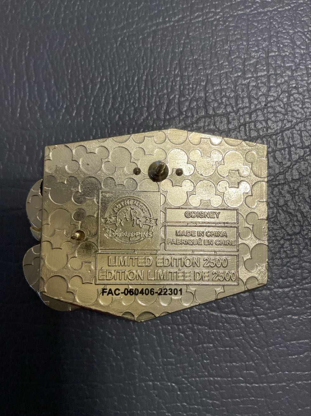 Disney Darlings - Ariel - Ltd Edition 2500  pin collectible - Main Image 2