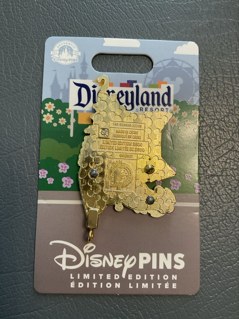 Fantasy Parades - Tikki Room - Ltd Edition 2500  pin collectible - Main Image 2