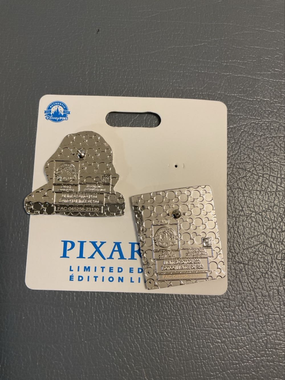 Turning Red - Mei & Devon - Drawing Set - Ltd Edition 500  pin collectible - Main Image 2