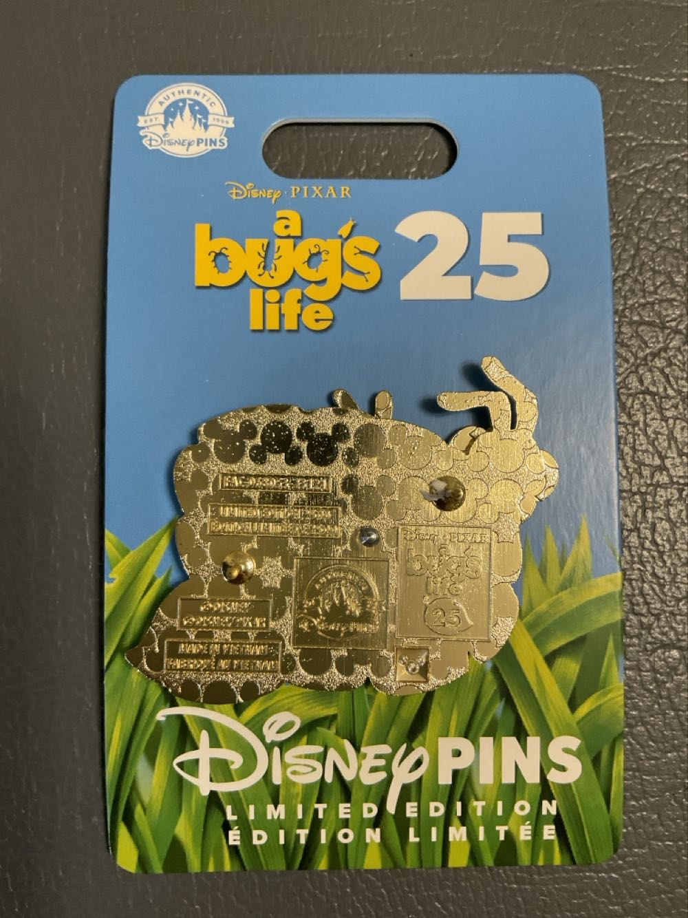 A Bug’s Life - 25th Anniversary - Ladybug - Ltd Edition 5000  pin collectible - Main Image 2