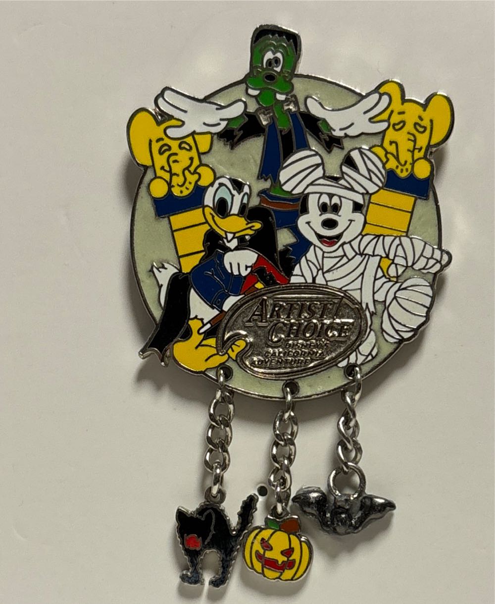 Cast member name tag, Honorary Pirate