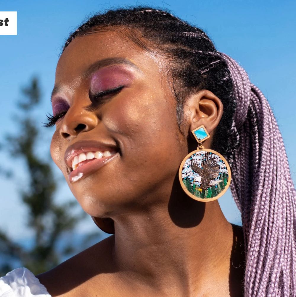 Rylee & Ink - Eagle on the Coast Dangles - Earrings pin collectible - Main Image 2