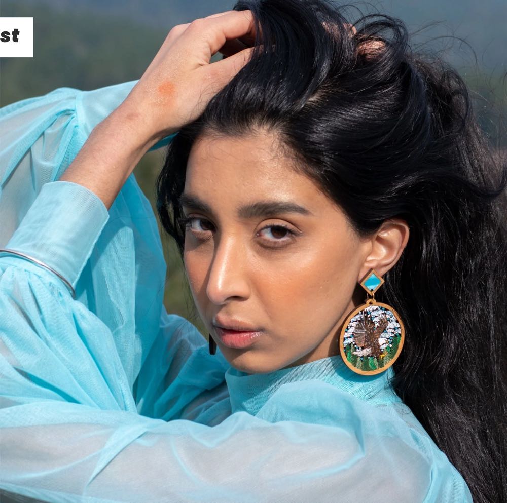 Rylee & Ink - Eagle on the Coast Dangles - Earrings pin collectible - Main Image 3