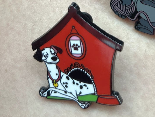 Disney Cruise Line Mickey & Friends On Pier Badge Sailors Crew Goofy Etc Dcl