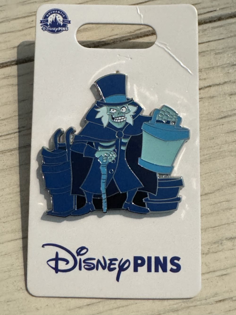 Haunted Mansion Hatbox Ghost  pin collectible [Barcode 400978920452] - Main Image 2