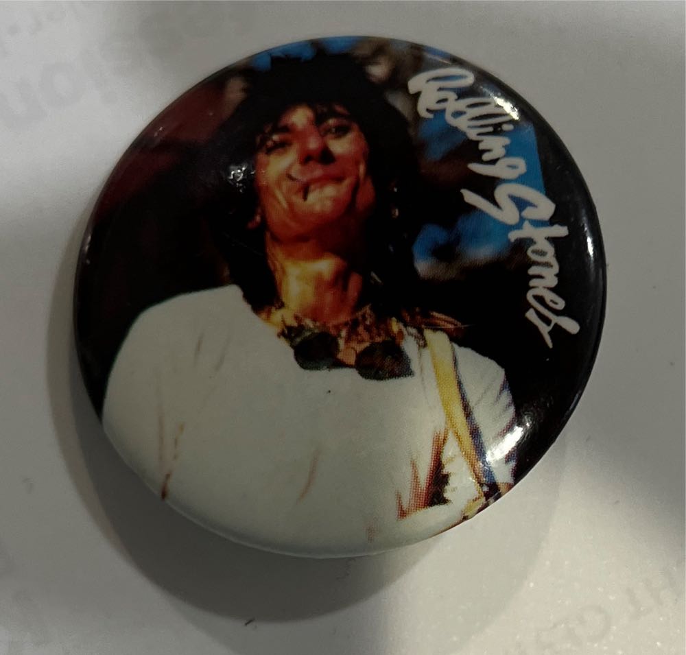 Halloween 2024, Donald Duck Sorcerer Sitting On Pumpkins