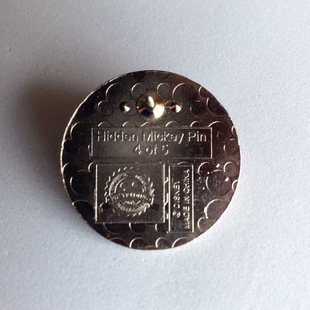 Maleficent  - Hard Enamel pin collectible [Barcode 400009750638] - Main Image 2