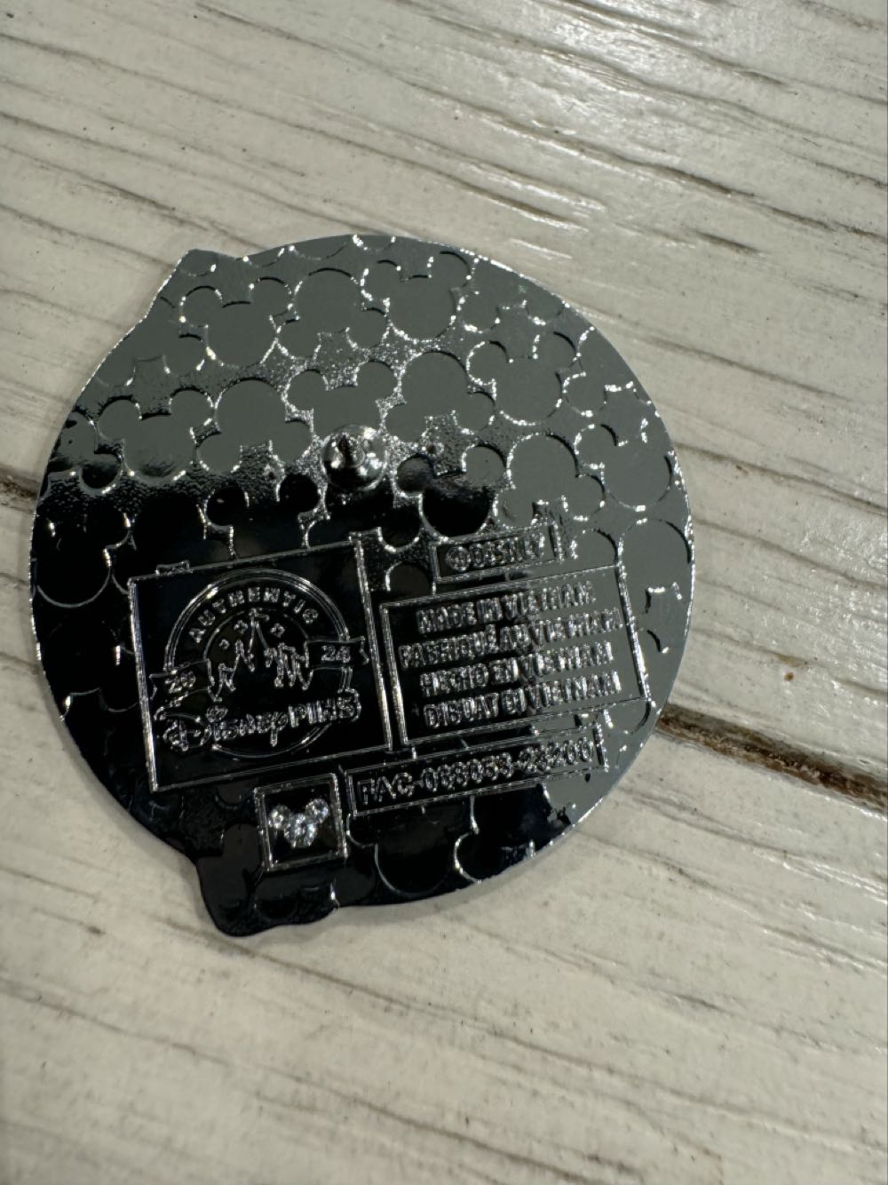 Mickey Mouse Club, Donald Duck  pin collectible - Main Image 2