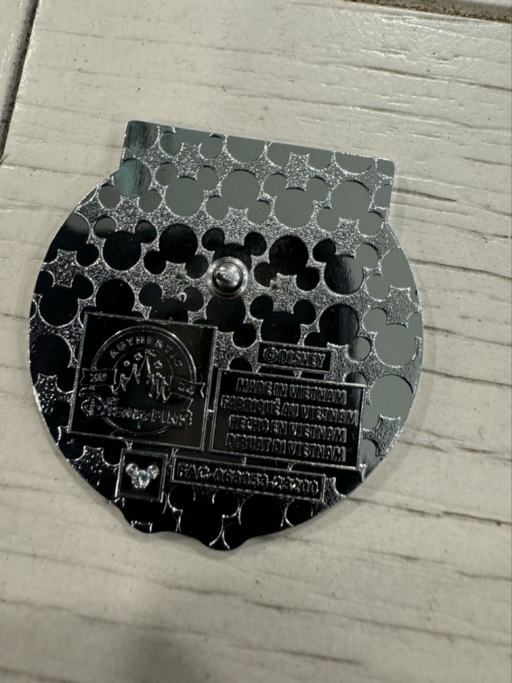 Mickey Mouse Club, Jiminy cricket  pin collectible - Main Image 2