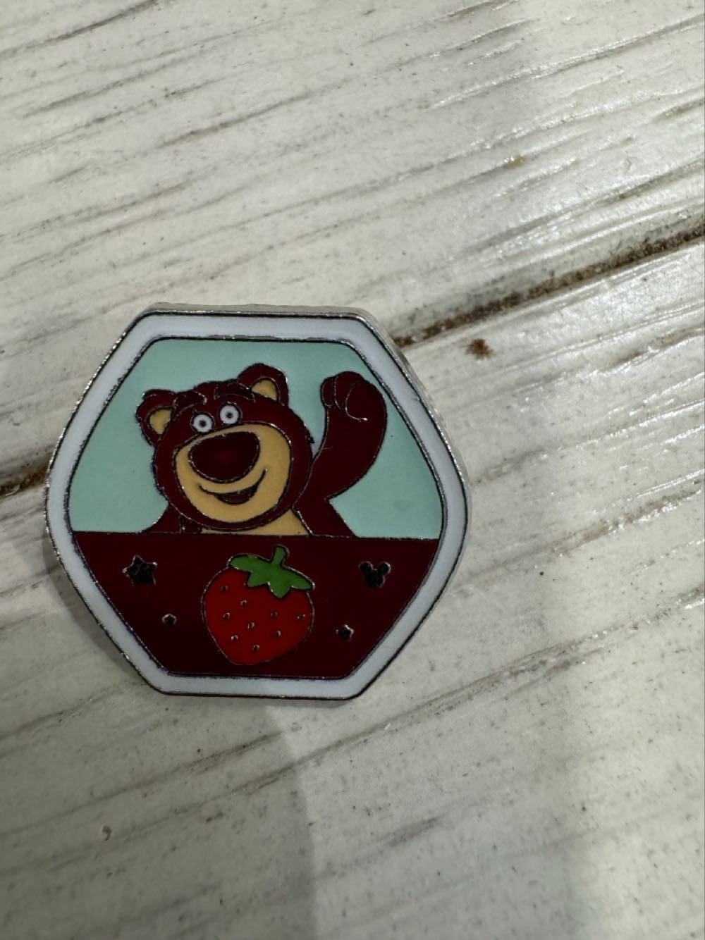 Buffalo Bison Manitoba Gold Toned Metal Canada Province Lapel Pin