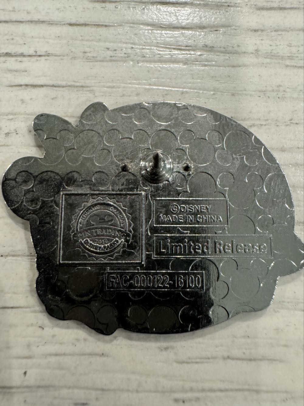 Minnie mouse, Walt Disney World monorail  pin collectible - Main Image 2