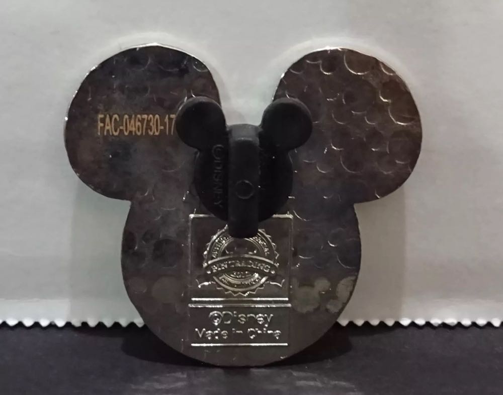 Mickey - Golf Ball Ears  pin collectible - Main Image 2