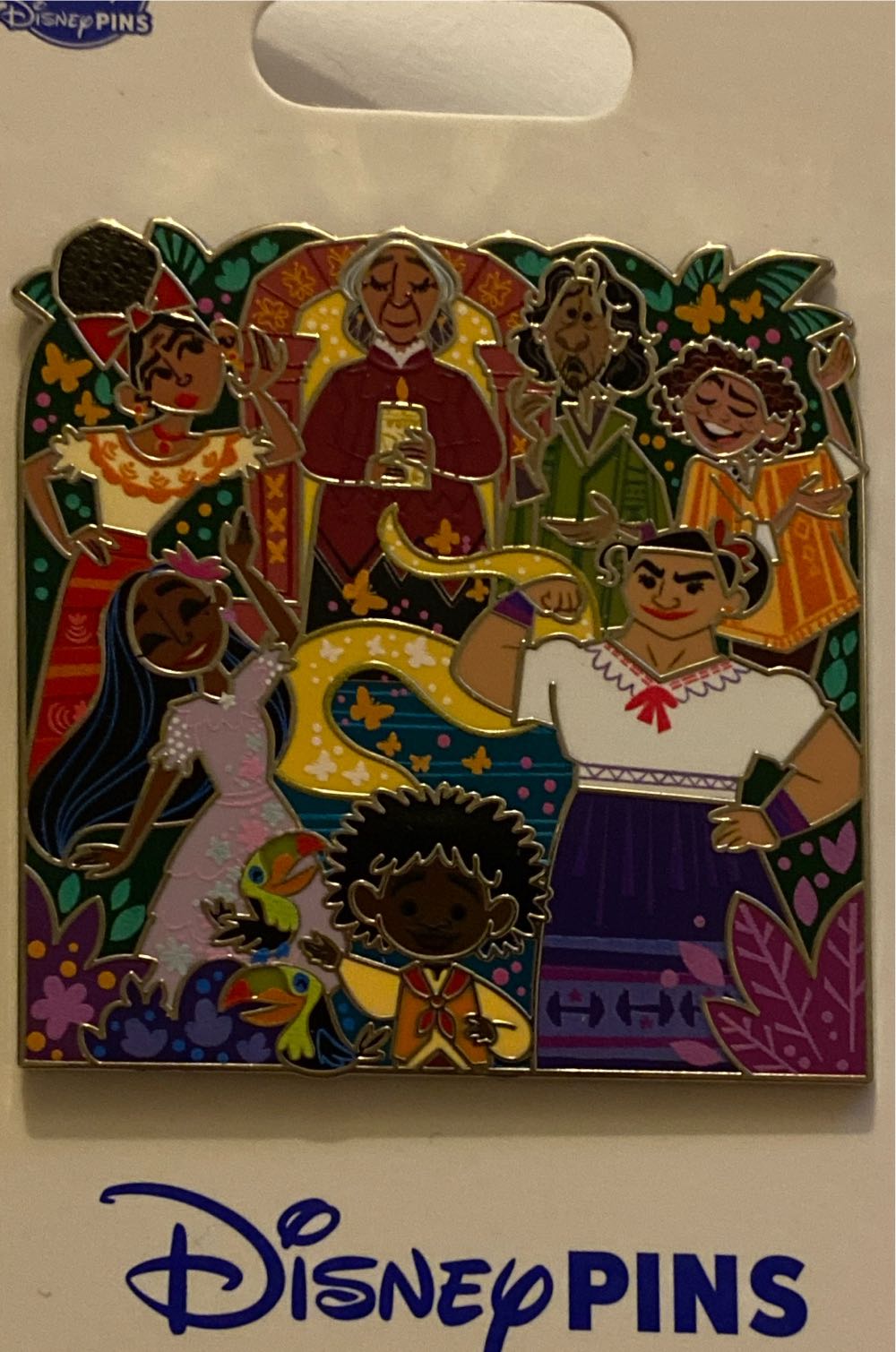 Mandalorian With Blaster Pop! Box Pin