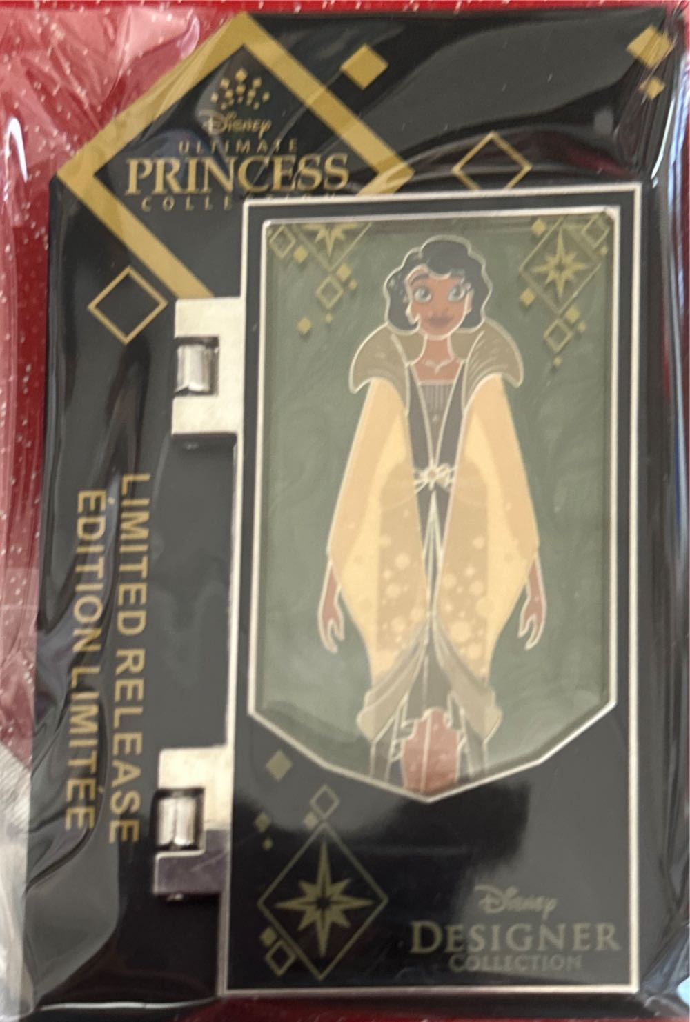 Hidden Mickey: 2008 Bowling Pin Villians - Ursula