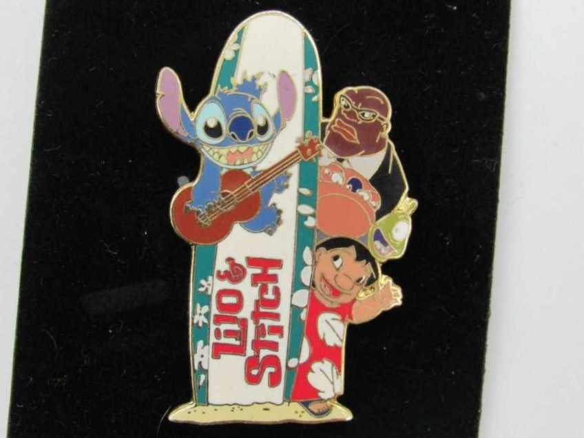 Hidden Mickey: 2009 Pooh Character Silhouette - Piglet