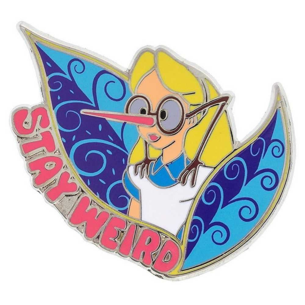 PALM - Anna - Hands on Hips - Happiest Collection on Earth - Frozen