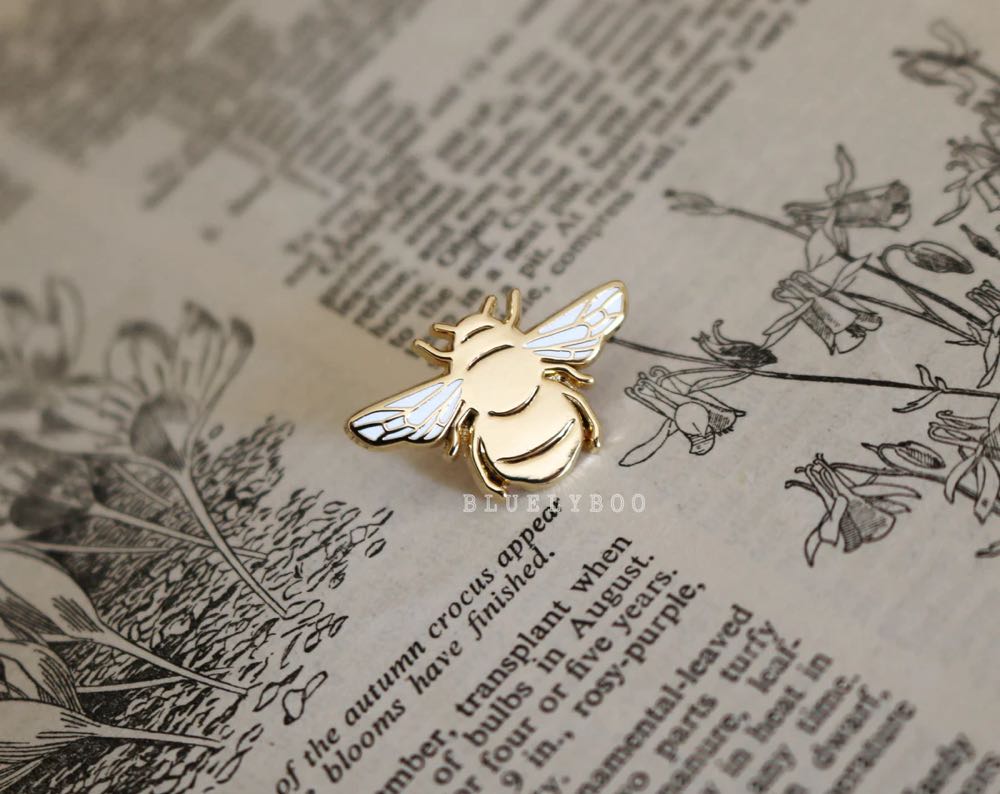 Bee - Hard Enamel pin collectible - Main Image 2